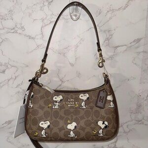 NWT Coach X Peanuts Teri Shoulder Bag